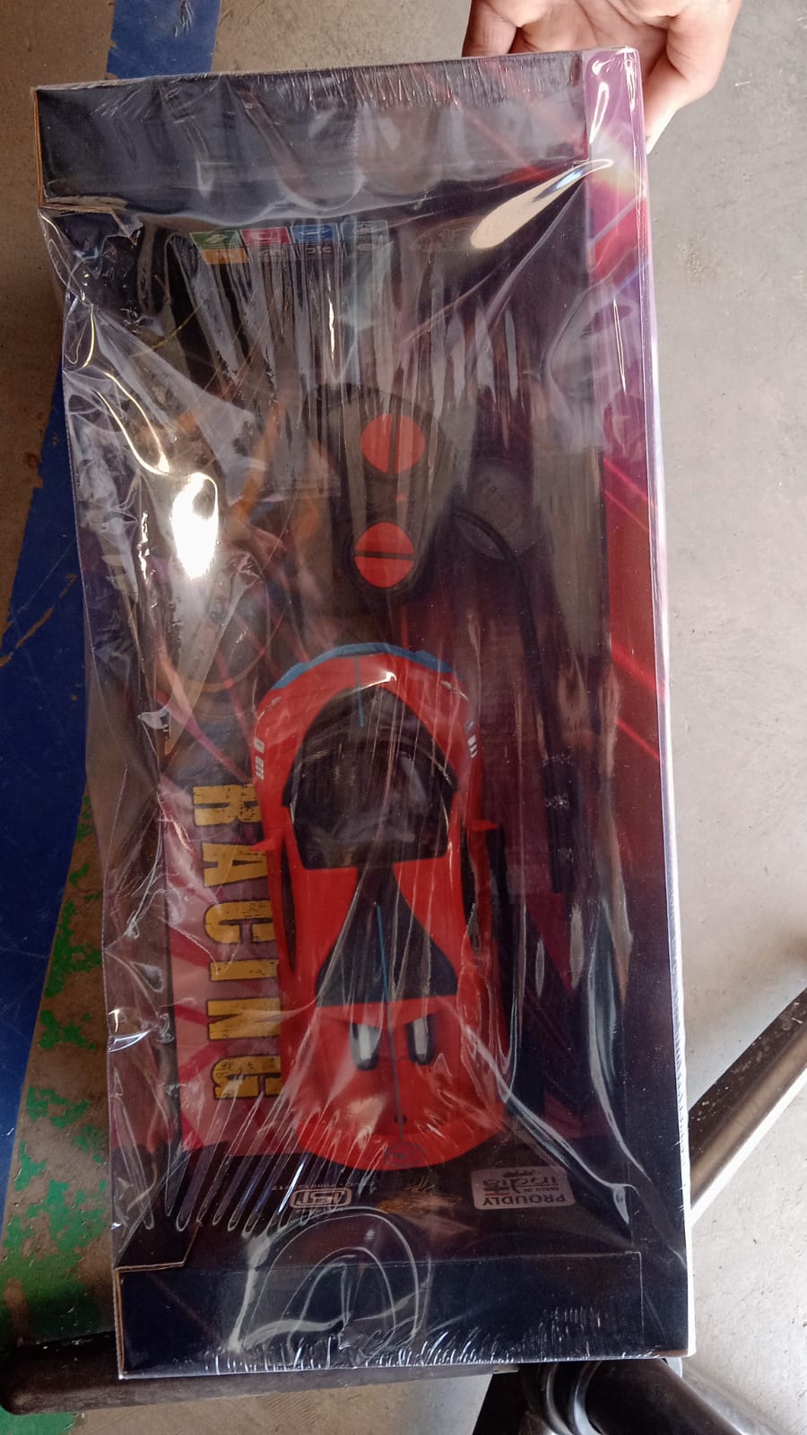 Electroplay High-Speed RC Sports Car with Spray Exhaust Effect (1 Set) Electroplay High-Speed RC Sports Car with Spray Exhaust Effect (1 Set)